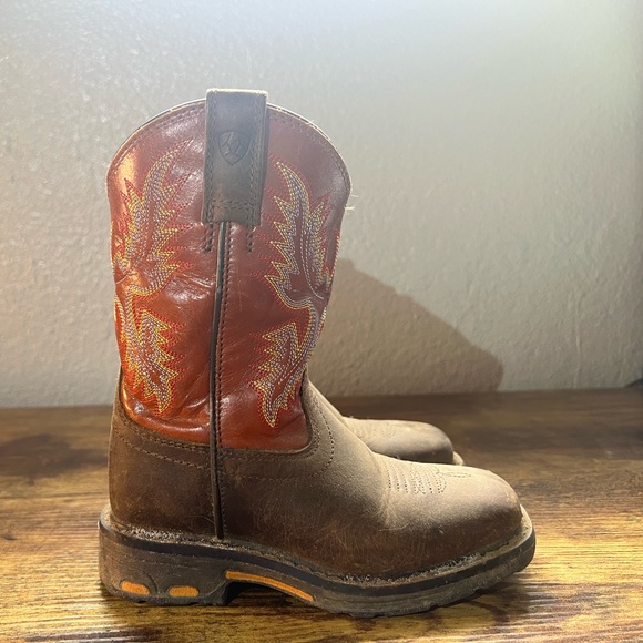 ARIAT BOYS' EARTH WORKHOG WESTERN BOOTS - SQUARE TOE - Picture 7 of 7